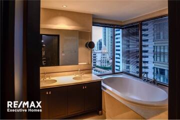 Luxury 3 bedroom in Sukhumvit 24