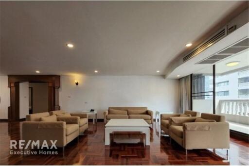 Pet-Friendly Paradise: Spacious 4-Bedroom Condo for Rent in Sukhumvit 24, BTS Phrom Phong!