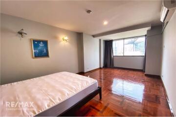 Spacious 3-Bedroom Apartment with Modern Kitchen and Oven for Rent in Saladeang!