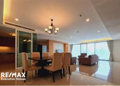 For rent apartment  4 bedrooms with balcony in Sukhumvit 63