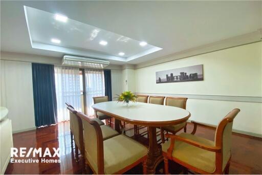 For rent spacious 3 bedrooms in Sukhumvit 39