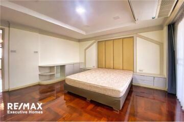 For rent spacious 3 bedrooms in Sukhumvit 39