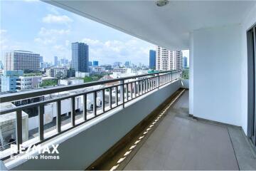 For rent spacious 2 bedrooms with balcony, open kitchen at Sathon Park Place