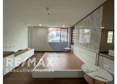 New renovated 2 bedrooms Sukhumvit 24 FOR RENT