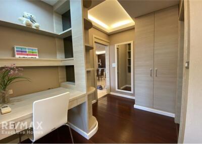 For rent spacious 2 bedrooms at Silom Grand Terrace. Just a short walk to BTS