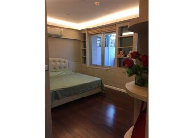 For rent spacious 2 bedrooms at Silom Grand Terrace. Just a short walk to BTS