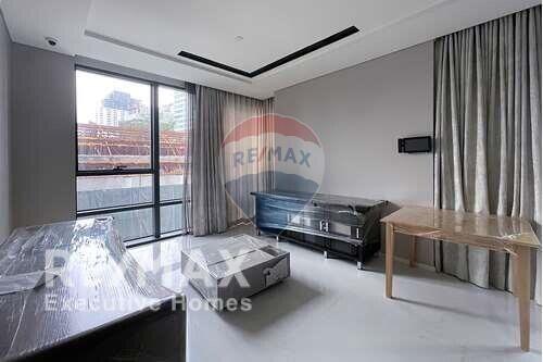 Stunning 1-Bedroom Unit on High Floor at The Bangkok Thonglor - Ready for Sale!