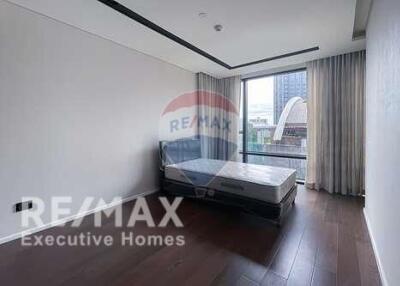 Stunning 1-Bedroom Unit on High Floor at The Bangkok Thonglor - Ready for Sale!