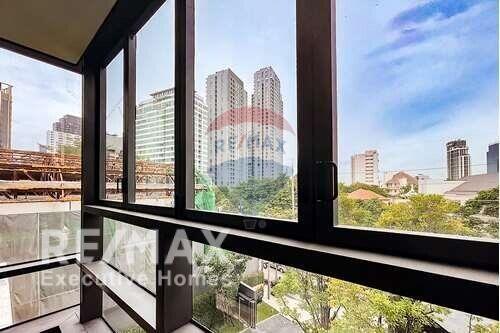 Stunning 1-Bedroom Unit on High Floor at The Bangkok Thonglor - Ready for Sale!