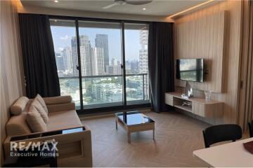 Luxury Living: Rent a 2-Bedroom Condo in Sukhumvit 28 Today!