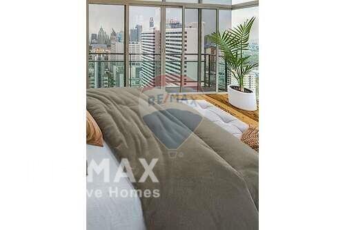 Hot deal new renovated penthouse 4 bedrooms on high floor at Prime 11