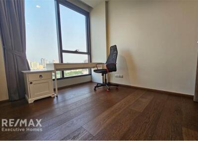 Newly Built 2-Bedroom Apartment for Rent at Ideo Q Sukhumvit 36 - Conveniently Located Steps Away from BTS Thong Lor!