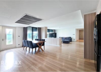 Pet-Friendly Paradise: Rent a Spacious 3-Bedroom with Balcony in Thonglor!