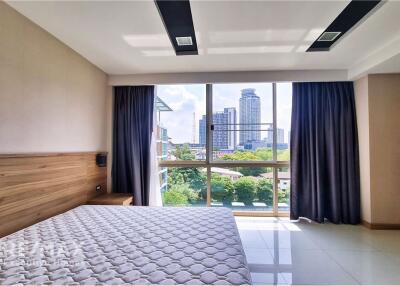 Experience Comfort and Convenience: Rent a Spacious 2-Bedroom Unit at Ficus Lane Sukhumvit 44/1