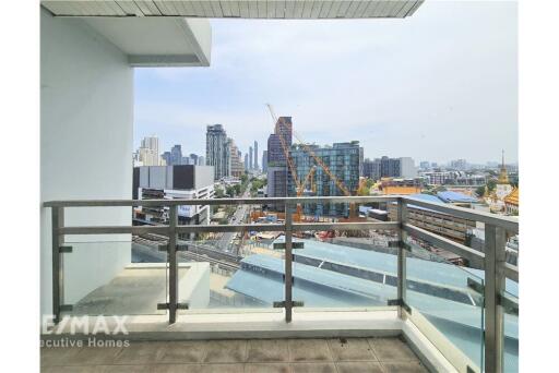 Luxurious 2BR Condo in Watthana, Bangkok for Rent