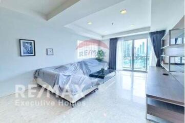 Luxurious 2BR Condo in Watthana, Bangkok for Rent