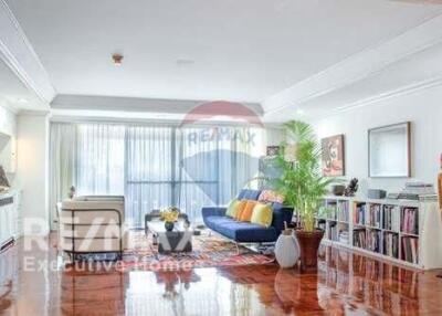 Luxurious 3-Bedroom Condo with 2 Living Rooms and Big Balcony in Sukhumvit 30