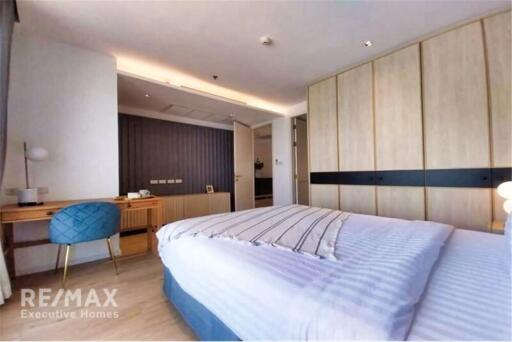 Luxurious 2-Bedroom Condo with Modern Amenities in Sukhumvit 49