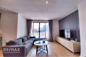 Luxurious 2-Bedroom Condo with Modern Amenities in Sukhumvit 49