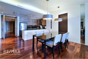 Experience Luxury Living: Stunning 2 Bedrooms with Spacious Terrace in Thonglor