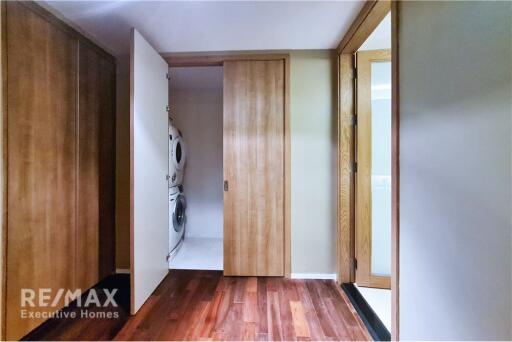 Experience Luxury Living: Stunning 2 Bedrooms with Spacious Terrace in Thonglor