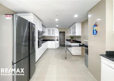 4 Bedroom Close to Asoke,  Pets Alllowed