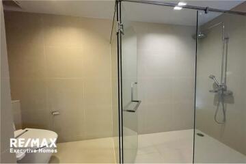 Modern 3 bedrooms Apartment for rent in Asoke