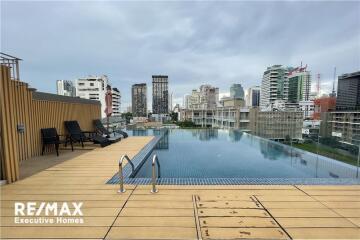 Modern 3 bedrooms Apartment for rent in Asoke