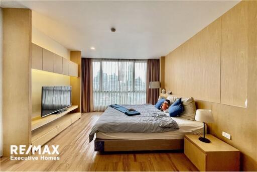 Modern 3 bedrooms Apartment for rent in Asoke