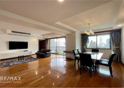 Renovated 3 bedrooms for Sale in Promphong