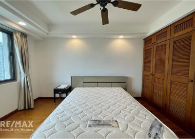 Renovated 3 bedrooms for Sale in Promphong