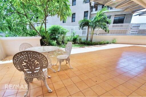 Pet-Friendly Haven in Sukhumvit 30  Spacious 4 Bedrooms with Big Balcony and Private Garden