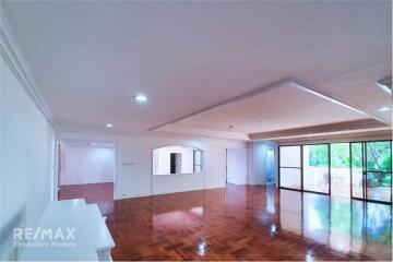 Pet-Friendly Haven in Sukhumvit 30  Spacious 4 Bedrooms with Big Balcony and Private Garden