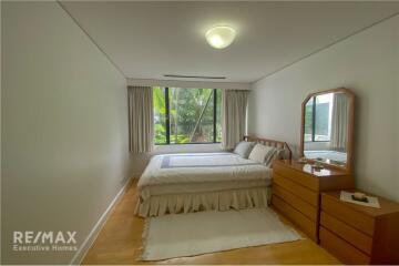 Experience Luxury Living in Spacious 3-Bedroom Private Apartment in Sathon Soi 1