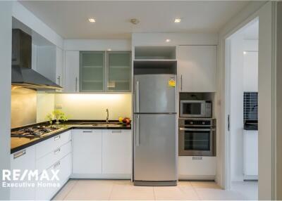 Pet-Friendly Oasis in Sukhumvit 55 - Spacious 3 Bedrooms with Private Garden