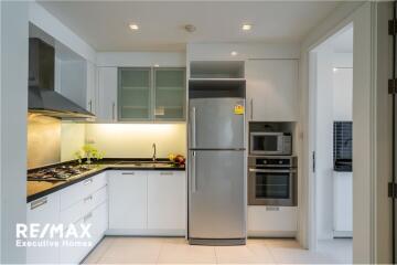 Pet-Friendly Oasis in Sukhumvit 55 - Spacious 3 Bedrooms with Private Garden