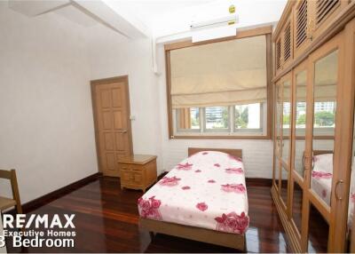 For rent spacious 3 bedrooms in Lamgsuan pet friendly