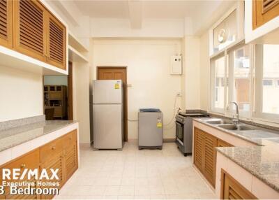 For rent spacious 3 bedrooms in Lamgsuan pet friendly