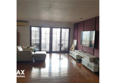 For rent  Spacious 4-Bedrooms at Regent 61