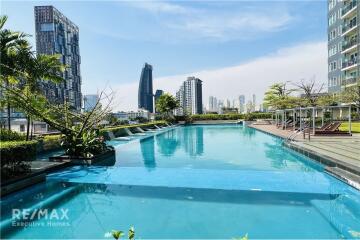 Prime Location Alert: 2 Bedroom Condo at Siri at Sukhumvit, Just Steps Away from BTS Thonglor, Up for Sale!