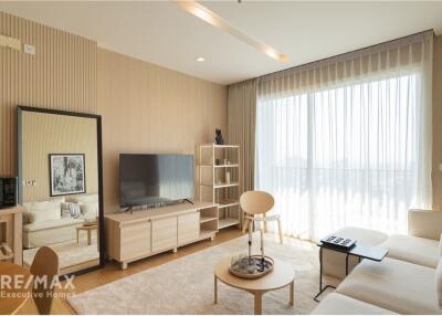 Prime Location Alert: 2 Bedroom Condo at Siri at Sukhumvit, Just Steps Away from BTS Thonglor, Up for Sale!