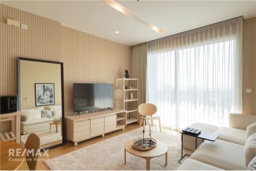 Prime Location Alert: 2 Bedroom Condo at Siri at Sukhumvit, Just Steps Away from BTS Thonglor, Up for Sale!