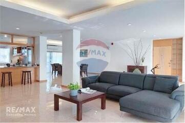 Spacious 3-Bedroom Apartment for Rent in Sathon Soi 1 - Perfect for Families!