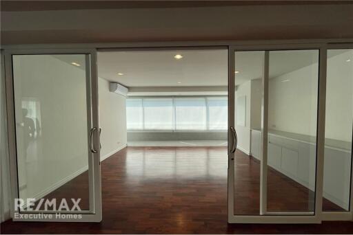 Spacious 4 bed for rent at BTS Thonglor