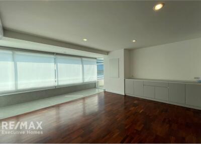 Spacious 4 bed for rent at BTS Thonglor