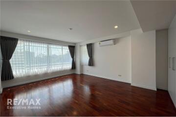 Spacious 4 bed for rent at BTS Thonglor