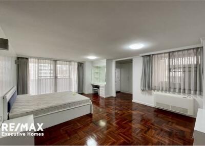 4 bedrooms apartment for rent near BTS Prompong