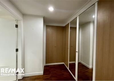 2 bedrooms for rent close to BTS Chidlom