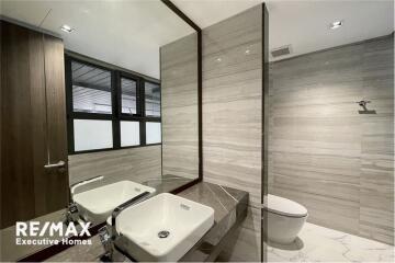 2 bedrooms luxury apartment in Prompong