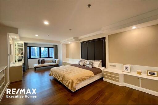 3 Bedrooms for Rent: Live in Luxury Near BTS Thonglor!